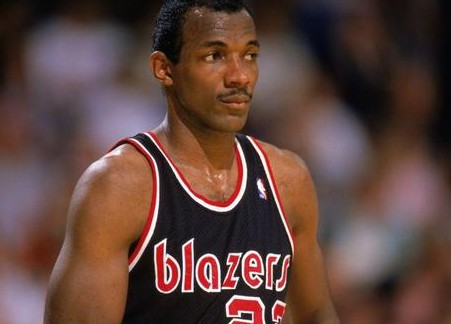 开拓者队主教练赞扬球队永不放弃精神的简单介绍