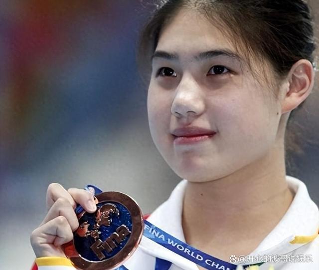 包含游泳女将挑战世界纪录，追求突破的词条