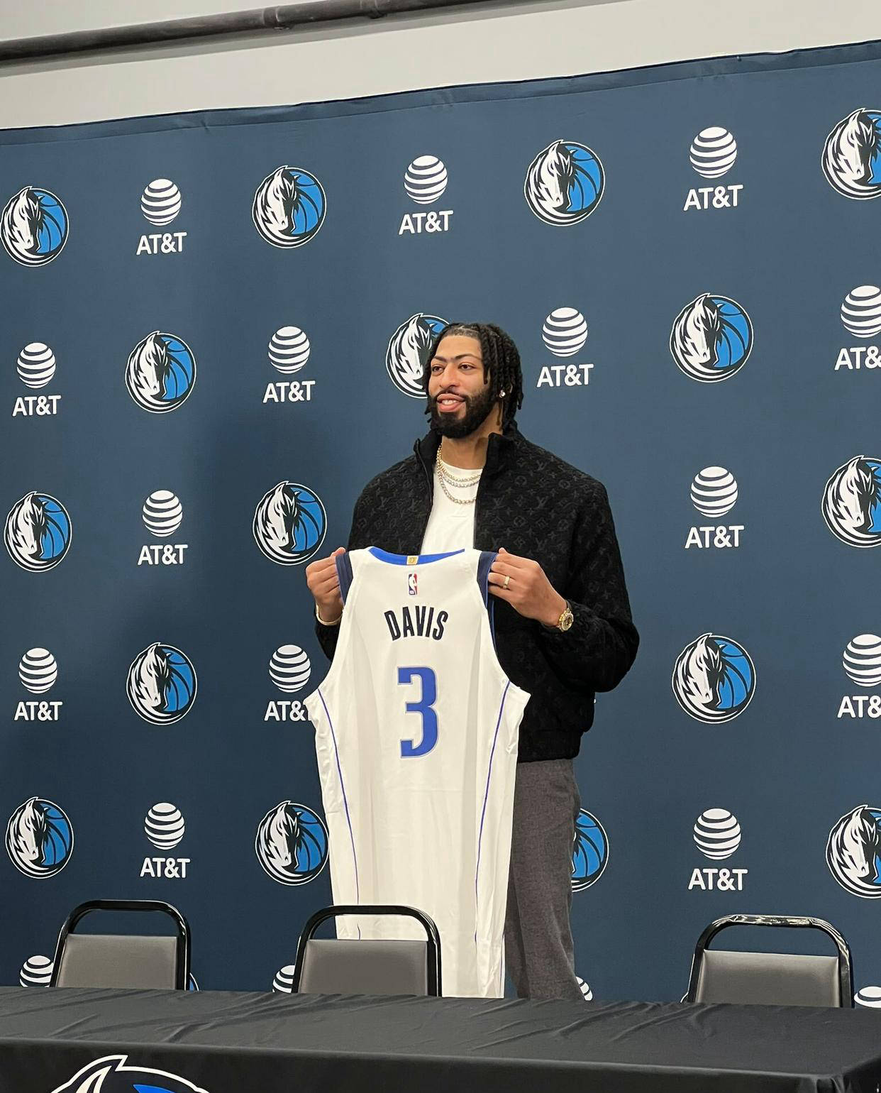 火箭新晋球员迎来首秀表现神勇 火箭新晋球员迎来首秀表现神勇