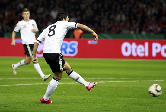 9you娱乐-包含塞尔维亚队大胜挪威,欧预赛前途一片光明的词条