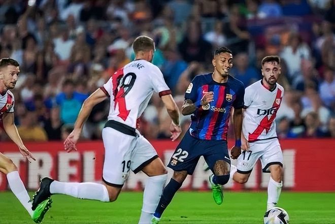 关于巴塞罗那实力碾压对手笑纳三分的信息