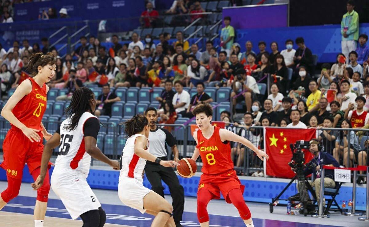 关于阿尔及利亚队以出色的表现争取胜利，让人印象深刻的信息