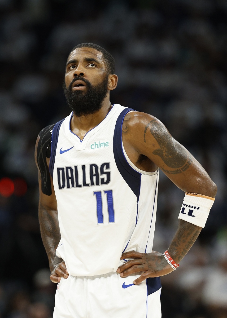 九游娱乐首页-欧文致命三分,篮网全队合作精准取得胜利