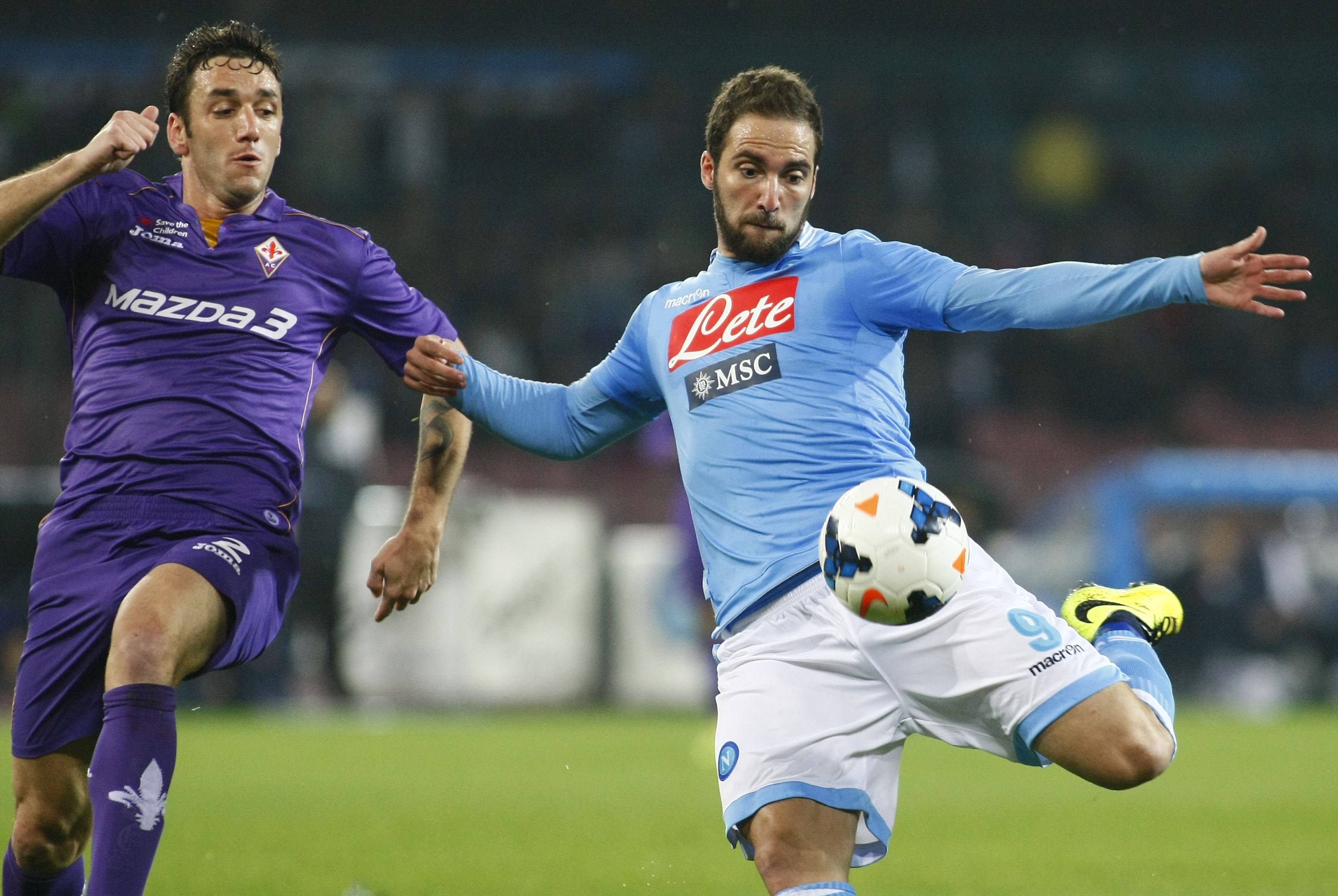 九游娱乐首页-那不勒斯球员全力以赴，努力扭转比分