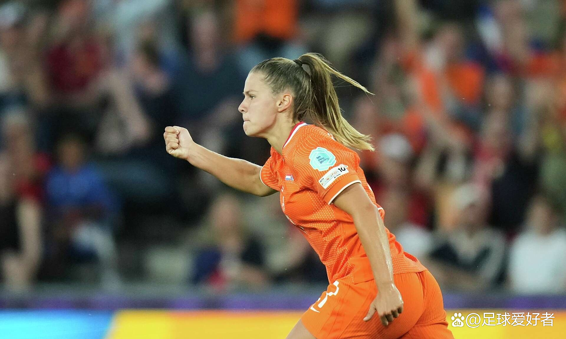 9you娱乐-女足赛场上掀起一番风暴！