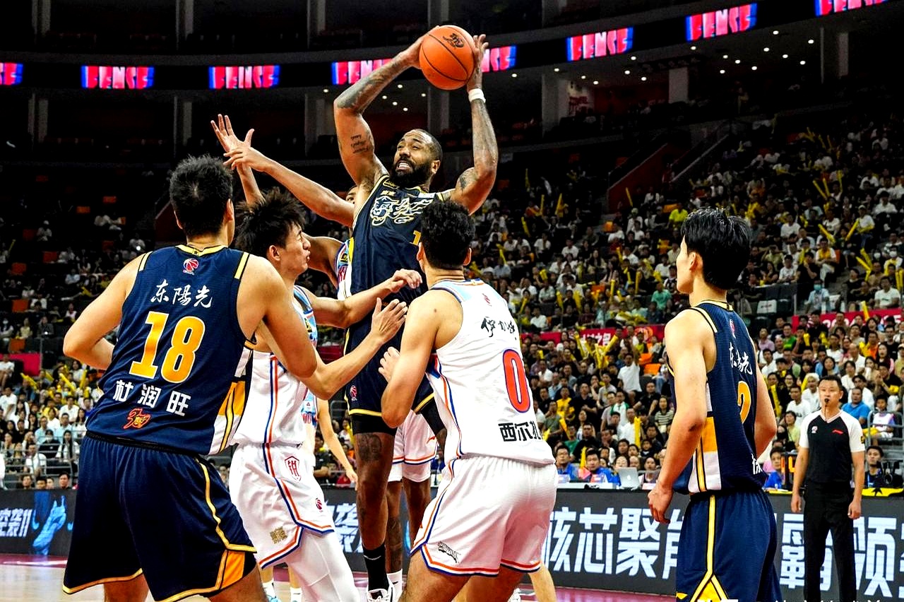 九游娱乐网站-一支实力雄厚的篮球队取得漂亮的连胜纪录