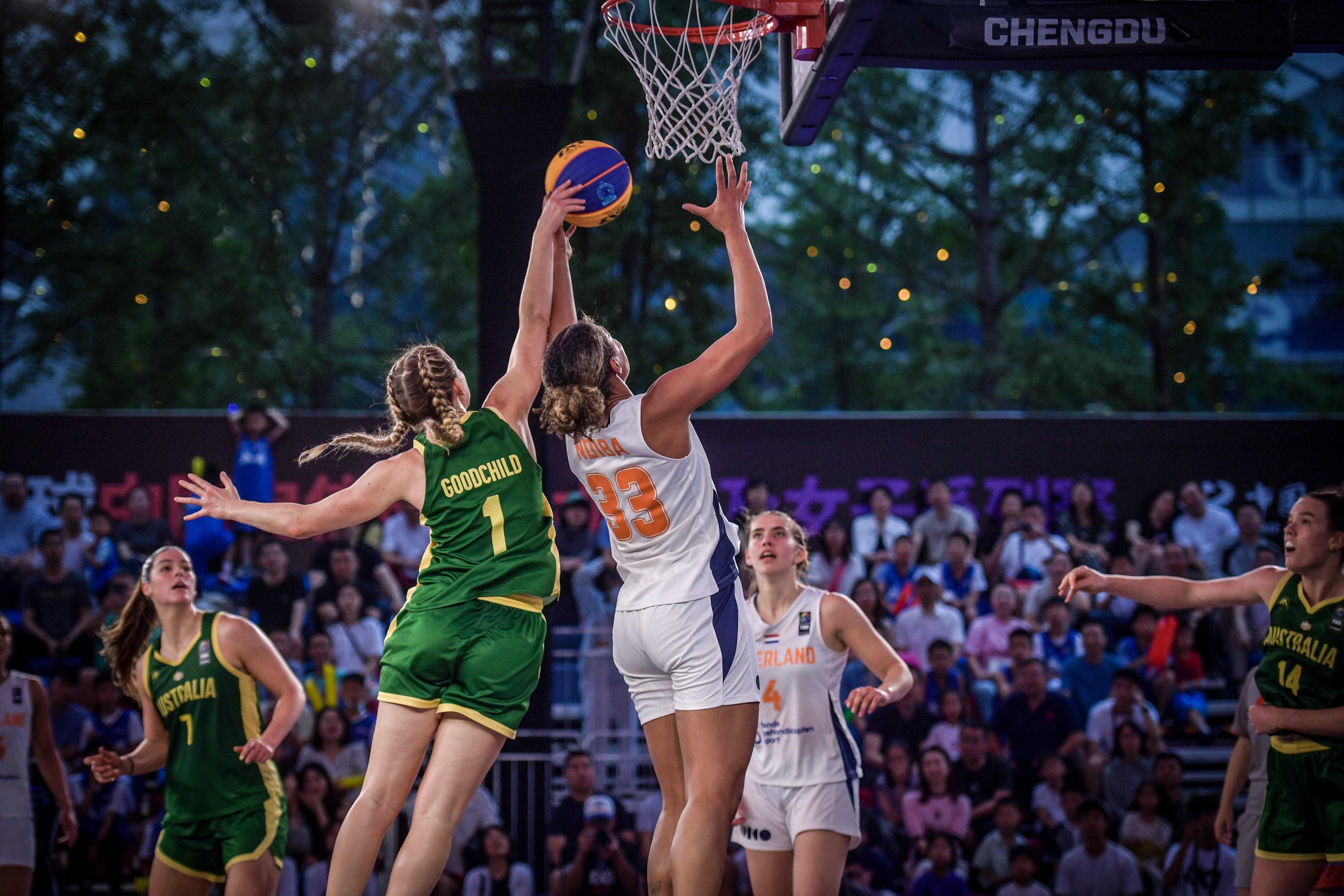 九游娱乐-球队勇夺国际比赛冠军，为国家争得体育殊荣