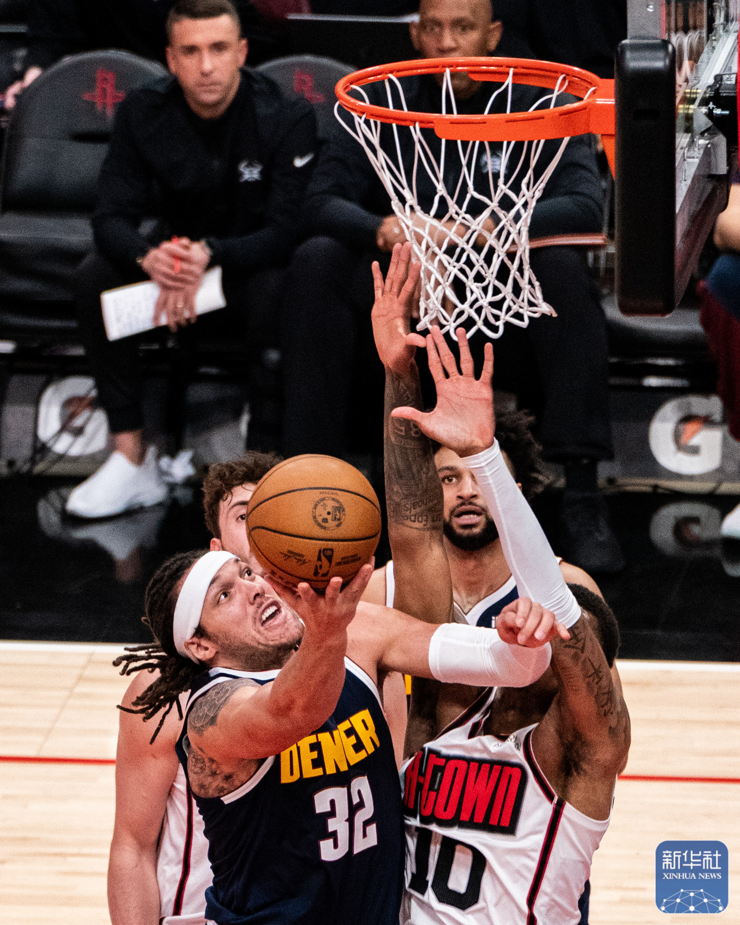 关于火箭队在主场不敌掘金队,遗憾败北的信息 关于火箭队在主场不敌掘金队,遗憾败北的信息