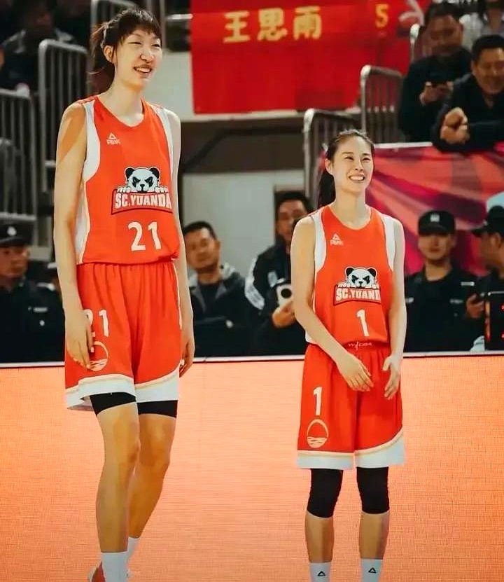 女子篮球职业联赛发展迅猛,球员实力不容小觑 女子篮球职业联赛发展迅猛,球员实力不容小觑