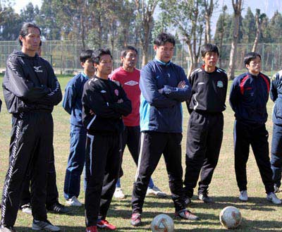 九游娱乐网页-竞技层面能力提升：教练团队是否在关键领域下功夫？