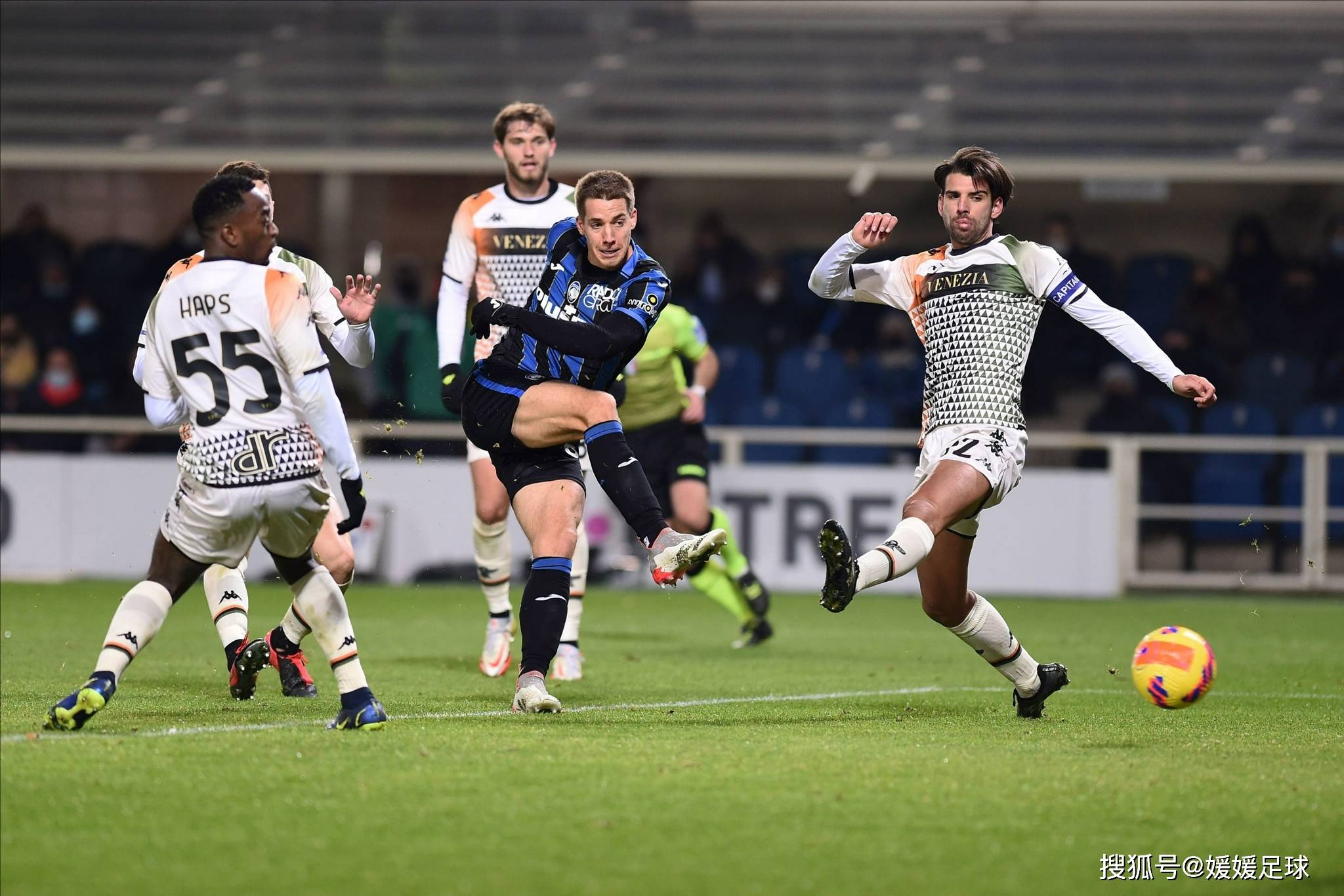 九游app下载-足球赛事红火进行,球队实力暴露无疑