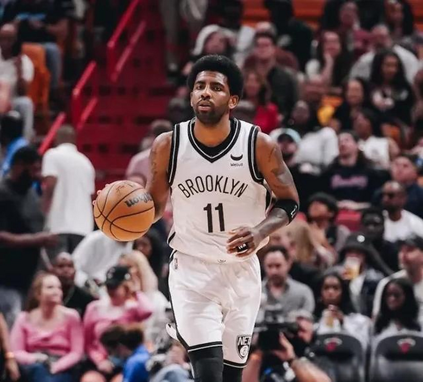 九游app下载-篮网双星砍下高分，率队晋级下一轮