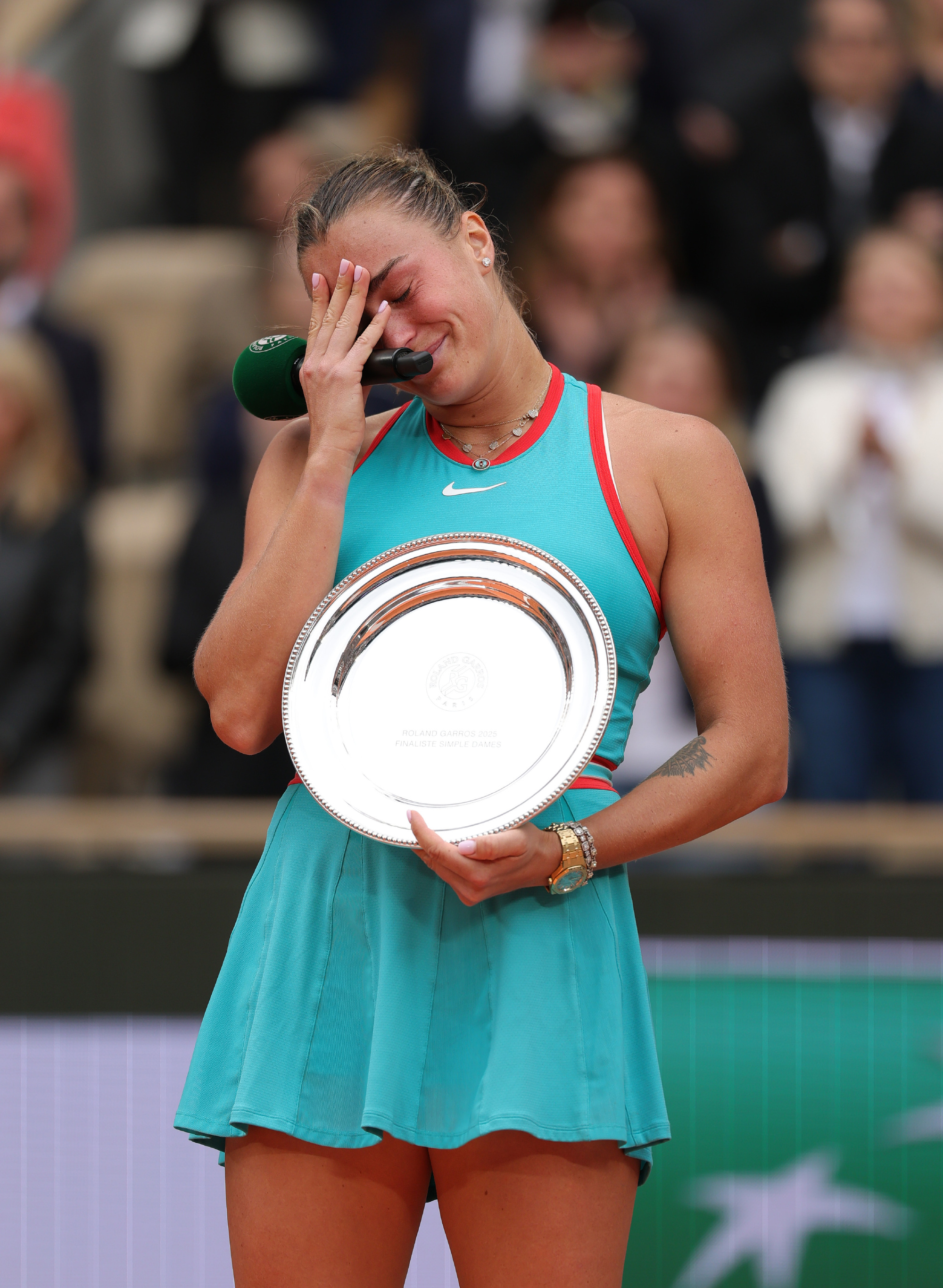 加拿大著名女足球员在盛会上大放异彩 加拿大著名女足球员在盛会上大放异彩