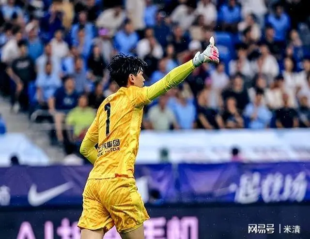 九游VIP-包含阿尔纳埃斯主帅遭质疑,球队成绩不佳惹众怒的词条