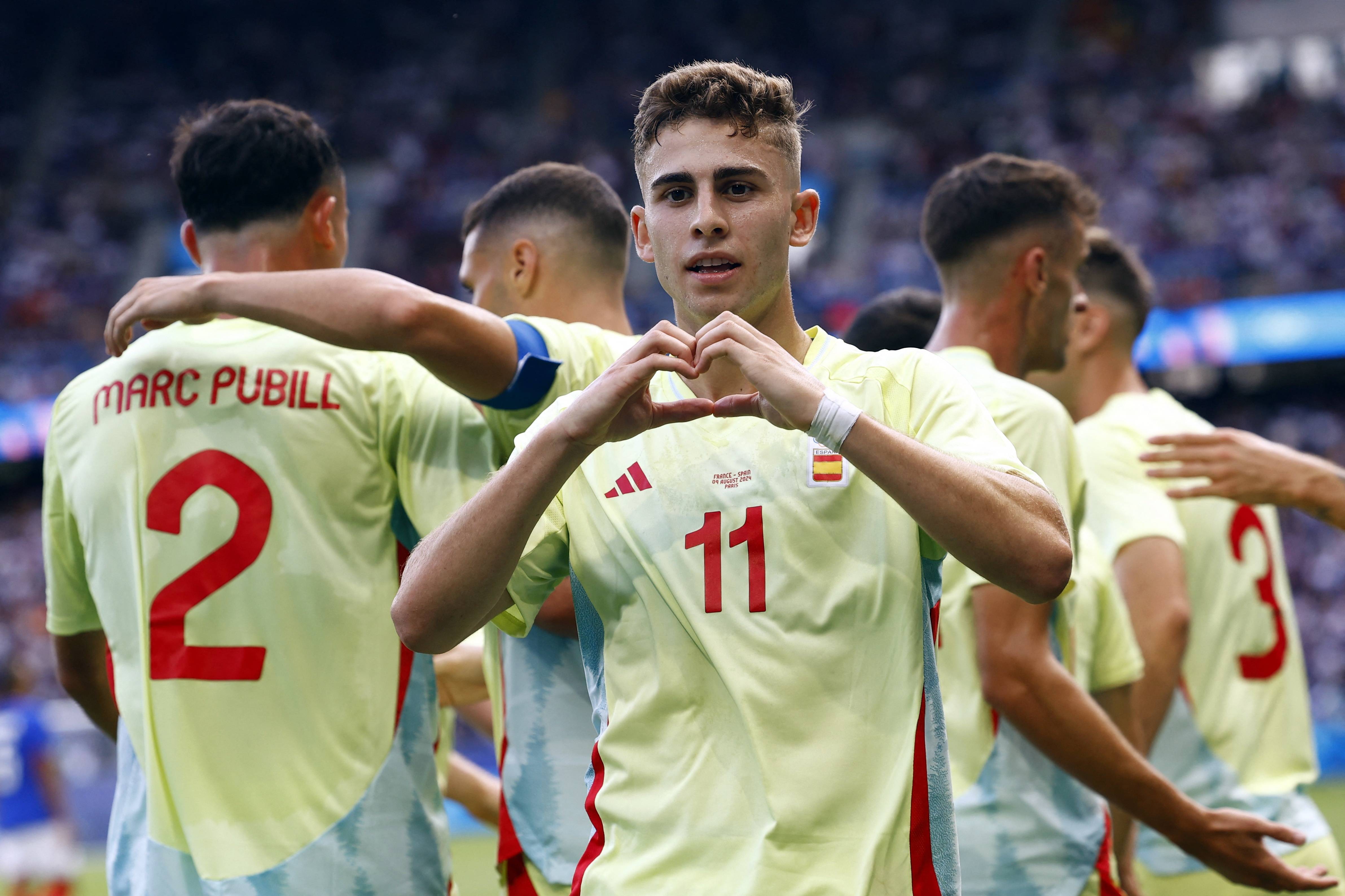 西班牙队团结合作，困难胜利获奖金牌的简单介绍