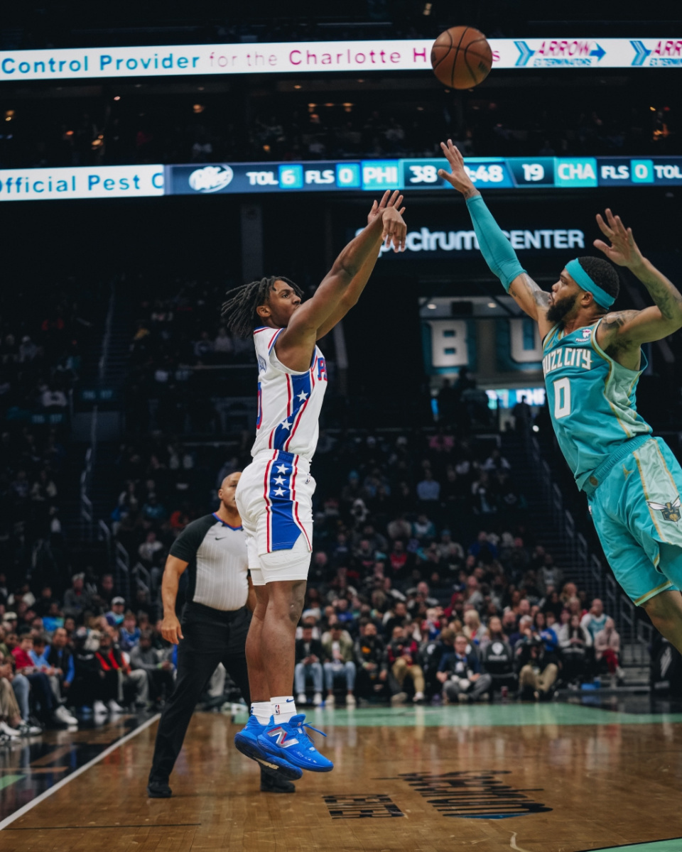 九游游戏-76人豪取七连胜，恩比德26分全场最高