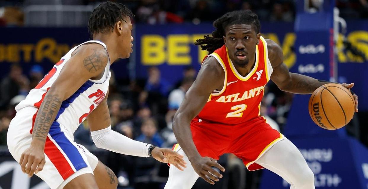 老鹰队年轻核心表现抢眼,帮助球队取得胜利 老鹰队年轻核心表现抢眼,帮助球队取得胜利