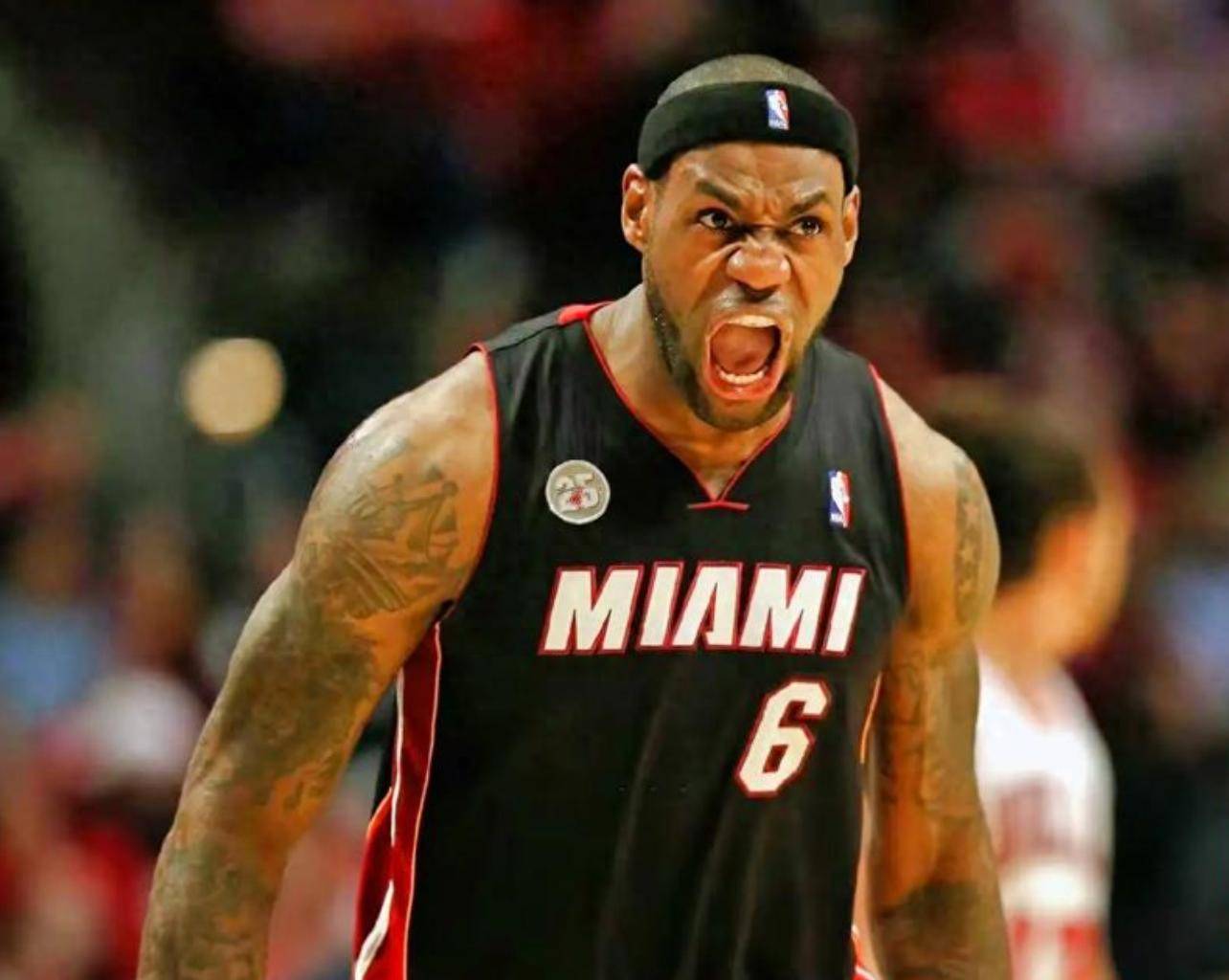 九游体育官方入口-詹姆斯创下新纪录,成为历史最年长MVP