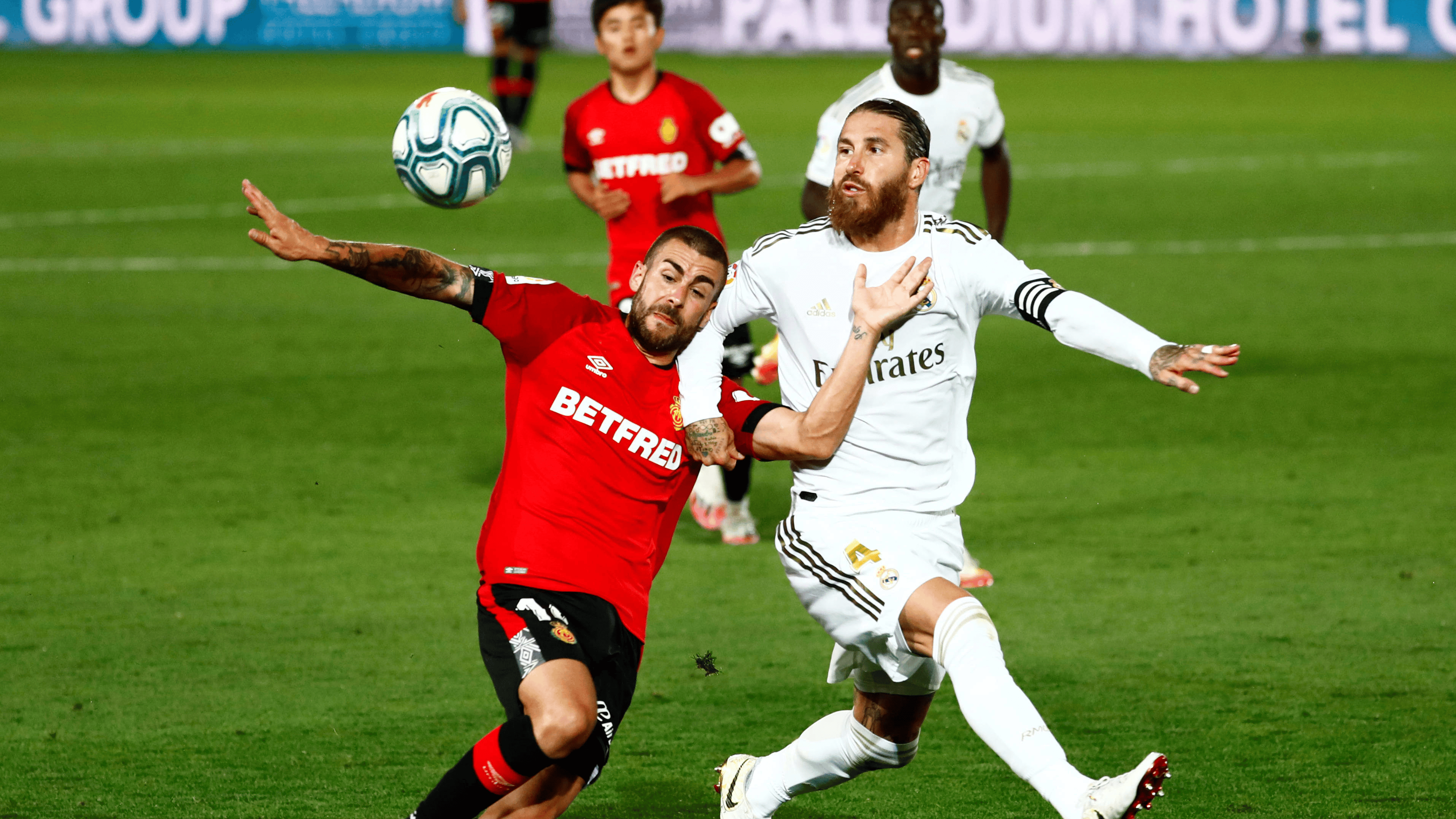 九游娱乐官方网站-比赛伤停补时阶段充满悬念,临场大逆转