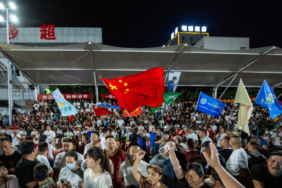 九游娱乐-强强对决!国内争霸赛点燃激烈战火!