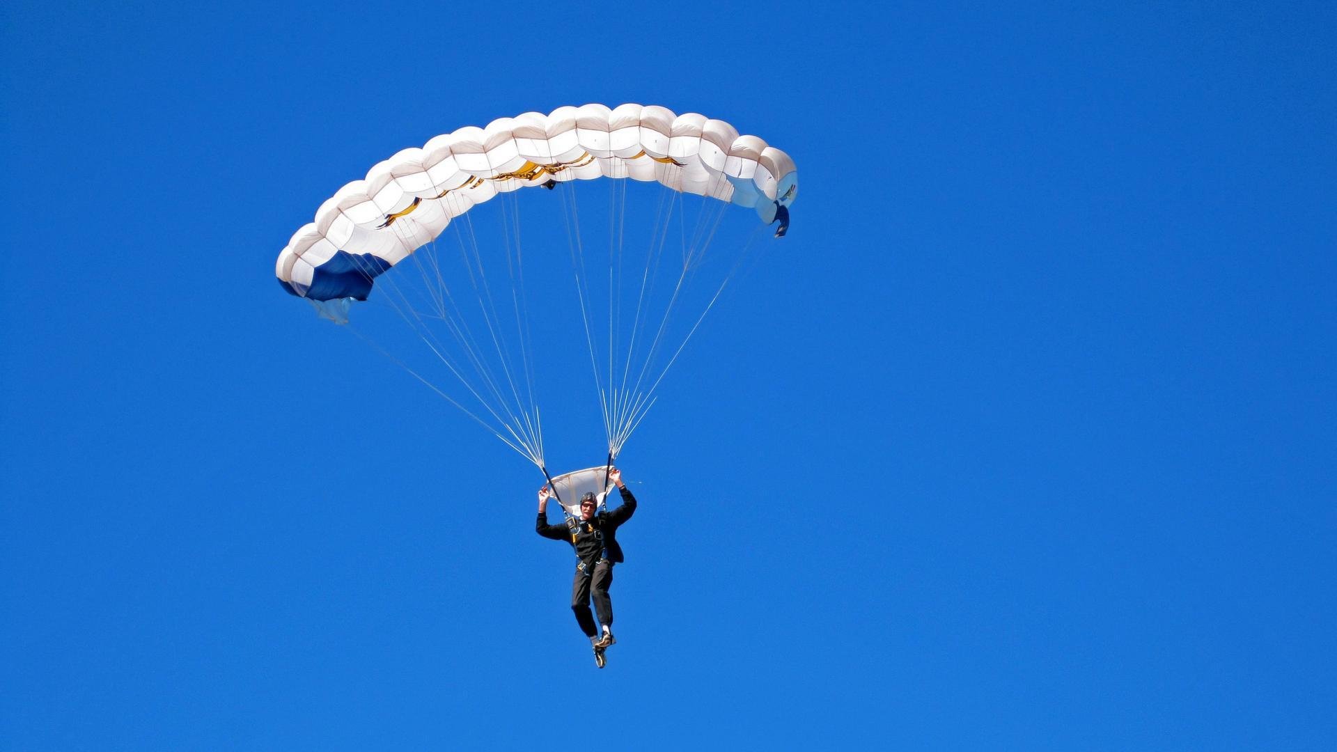 当降维打击成为赛道剧本，诺里斯用一把火点燃了F1的未来